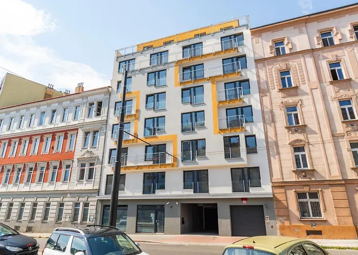Brand New Two #64 In Elite Rezidence With Free Secure Parking * 布拉格